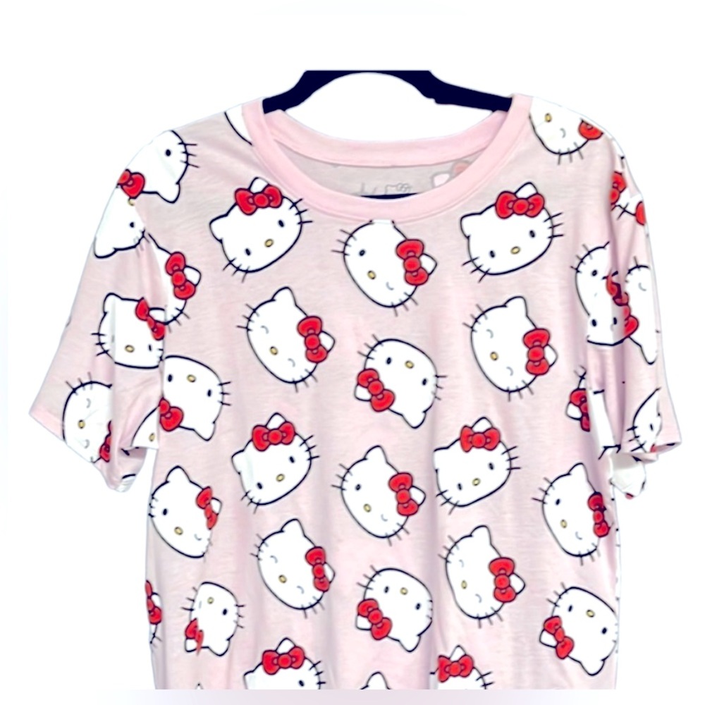 Hello Kitty Shirt - Picture 8 of 8